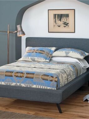 Pendleton Blue, Beige and Brown Southwestern Cotton quilt